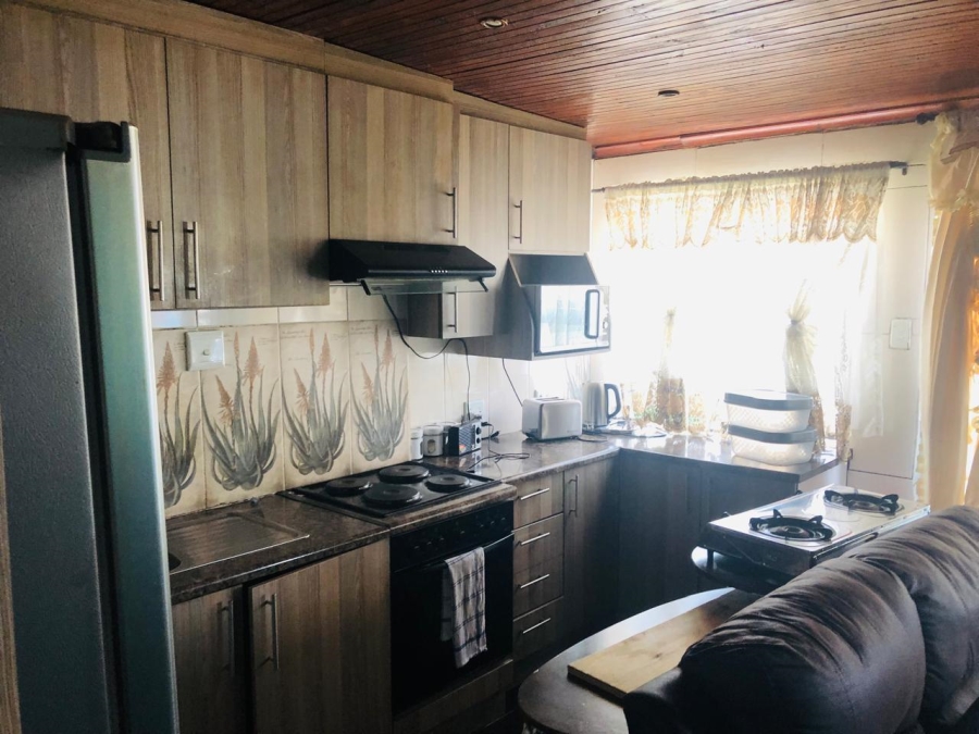 2 Bedroom Property for Sale in Ilitha Park Western Cape